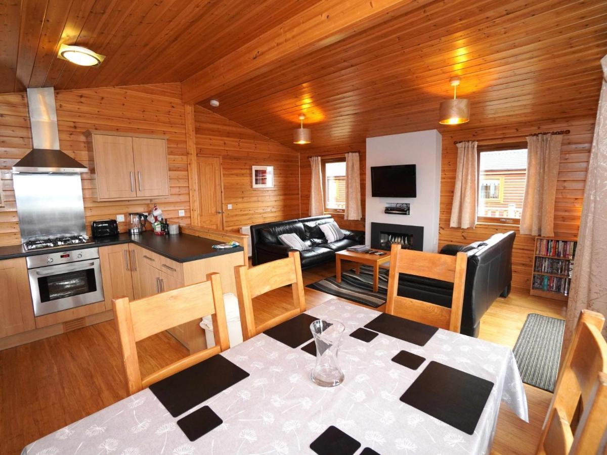Loch Leven 11 By Interhome *