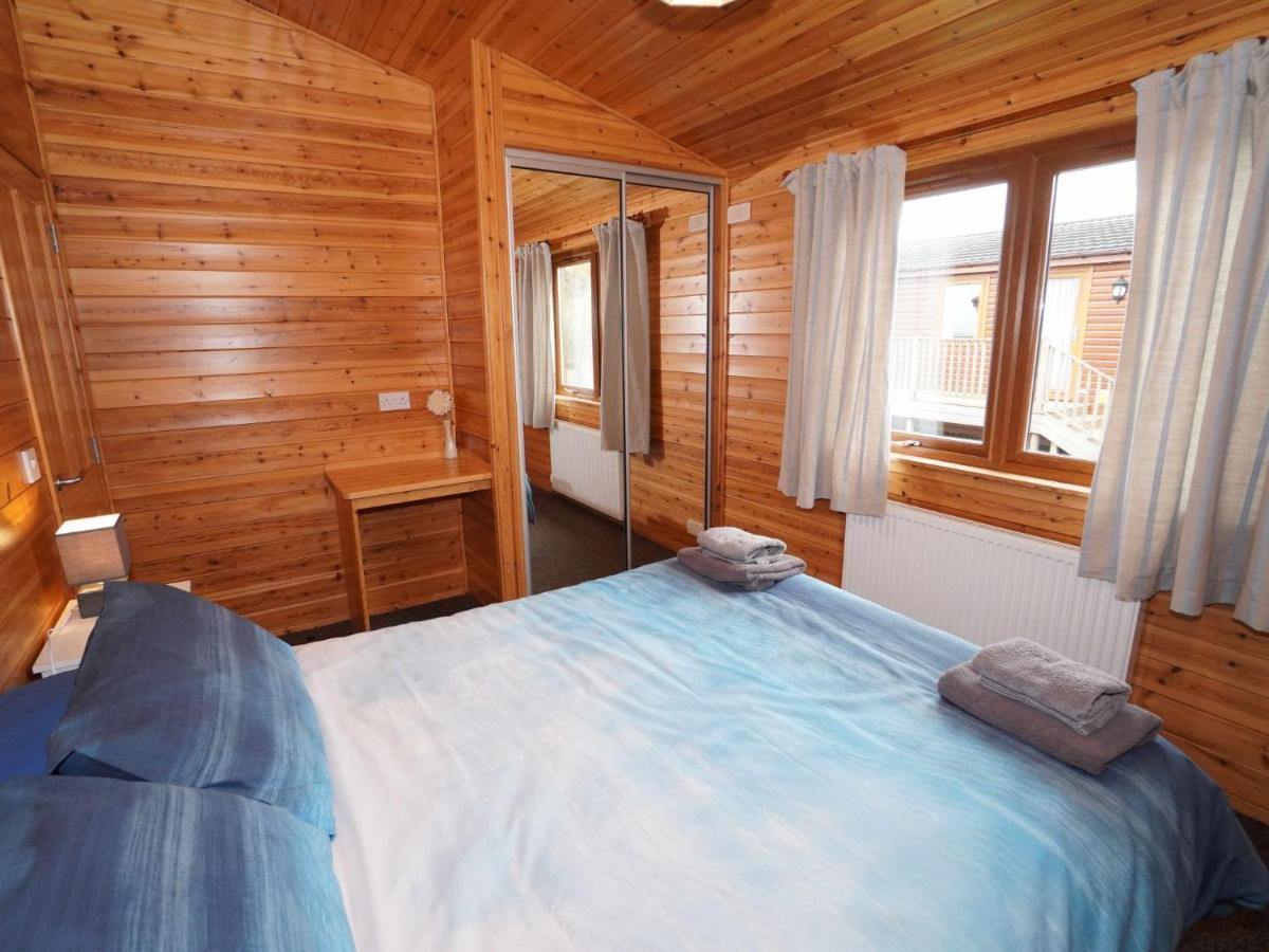 Loch Leven 11 By Interhome Chalet *